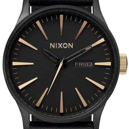 Orologio da uomo Nixon Quartz Sentry in pelle nera A105-1041-00