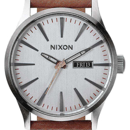 Orologio da uomo Nixon in quarzo con quadrante argentato in pelle A105-1752-00