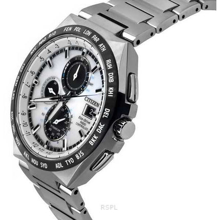 Orologio da uomo Citizen Eco-Drive Radiocontrollato GMT Cronografo Super Titanium Quadrante Argento AT8238-84A 100M