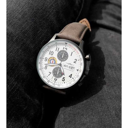 Orologio da uomo AVI-8 Hawker Hurricane Classic Chronograph Ivory Grayscale White Dial Quartz AV-4011-0B