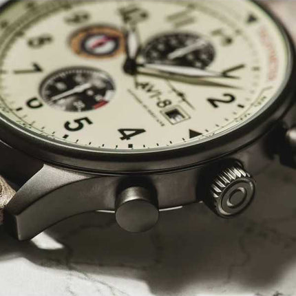 Orologio da uomo AVI-8 Hawker Hurricane Classic Chronograph con quadrante beige crema al quarzo AV-4011-0C