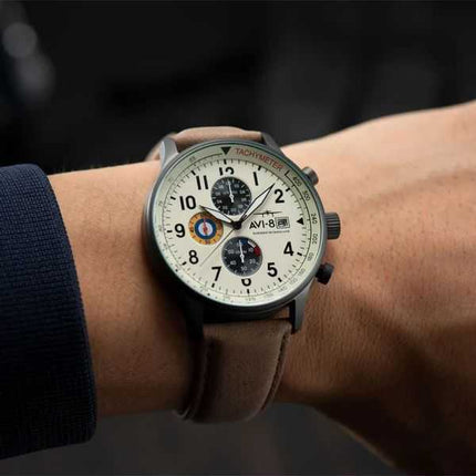 Orologio da uomo AVI-8 Hawker Hurricane Classic Chronograph con quadrante beige crema al quarzo AV-4011-0C