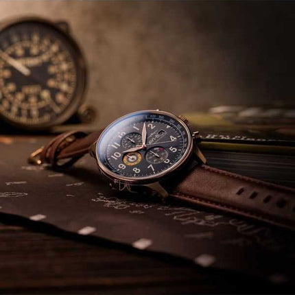 Orologio da uomo AVI-8 Hawker Hurricane Classic Chronograph cinturino in pelle quadrante blu ammiraglio al quarzo AV-4011-0O