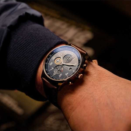 Orologio da uomo AVI-8 Hawker Hurricane Classic Chronograph cinturino in pelle quadrante blu ammiraglio al quarzo AV-4011-0O