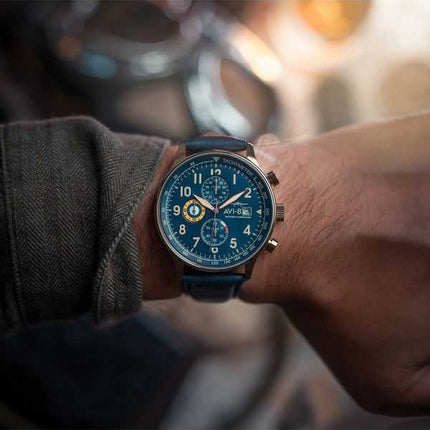 Orologio da uomo AVI-8 Hawker Hurricane classico cronografo regent blu cinturino in pelle quadrante blu al quarzo AV-4011-0Q