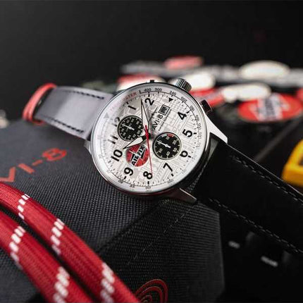 Orologio da uomo AVI-8 Hawker Hurricane Classic Chronograph Airfix Edition Deco Grey Leather Strap White Dial AV-4011-1C