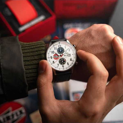 Orologio da uomo AVI-8 Hawker Hurricane Classic Chronograph Airfix Edition Deco Grey Leather Strap White Dial AV-4011-1C