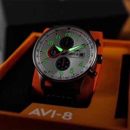 Orologio da uomo AVI-8 Hawker Hurricane Classic Chronograph Imperial War Museums Edition quadrante bianco al quarzo AV-4011-1E