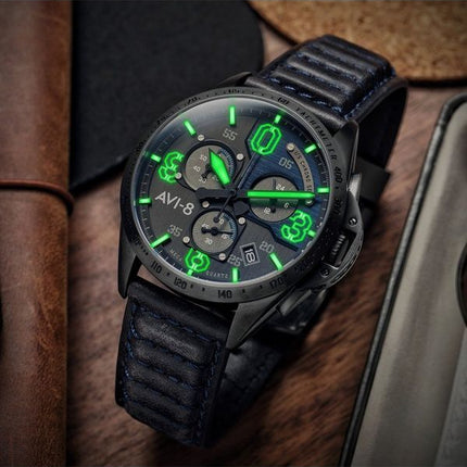 AVI-8 P-51 Mustang Blakeslee Cronografo Air Blue Cinturino in Pelle Quadrante Grigio e Blu Quarzo Orologio da Uomo AV-4077-04