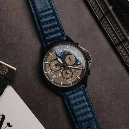 AVI-8 P-51 Mustang Blakeslee Cronografo Air Blue Cinturino in Pelle Quadrante Grigio e Blu Quarzo Orologio da Uomo AV-4077-04