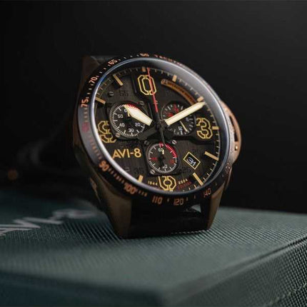 Orologio da uomo AVI-8 P-51 Mustang Blakeslee Cronografo D-Day 80 Edizione limitata Omaha Quadrante nero Quarzo AV-4077-06