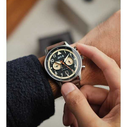 Orologio da uomo AVI-8 Hawker Hurricane Carey Dual Time Manston quadrante nero al quarzo AV-4088-01