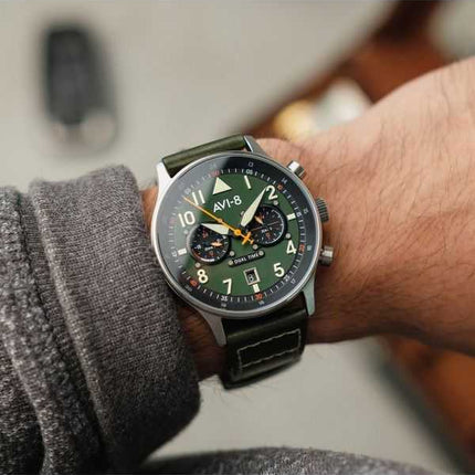 Orologio da uomo AVI-8 Hawker Hurricane Carey Dual Time Merville quadrante verde quarzo AV-4088-02