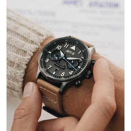 Orologio da uomo AVI-8 Hawker Hurricane Carey Dual Time Orissa quadrante grigio al quarzo AV-4088-04