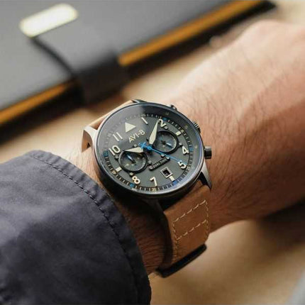 Orologio da uomo AVI-8 Hawker Hurricane Carey Dual Time Orissa quadrante grigio al quarzo AV-4088-04