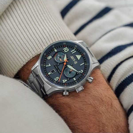 Orologio da uomo AVI-8 Hawker Hurricane Carey Dual Time Gutersloh in acciaio inossidabile con quadrante blu al quarzo AV-4088-22