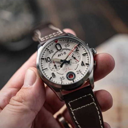 Orologio da uomo AVI-8 Spitfire Lock Chronograph Aircraft quadrante bianco al quarzo AV-4089-05