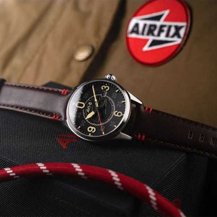 Orologio da uomo AVI-8 Spitfire Smith Automatic Airfix Edition quadrante nero granito AV-4090-08