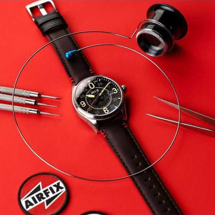 Orologio da uomo AVI-8 Spitfire Smith Automatic Airfix Edition quadrante nero granito AV-4090-08