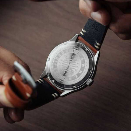 Orologio da uomo automatico AVI-8 Hawker Hurricane Kent Newton con quadrante bianco AV-4094-01