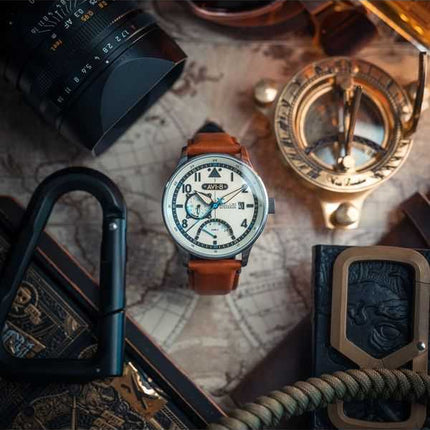 AVI-8 Hawker Hurricane Mckellar Dual Time Cinturino in pelle beige marrone Quadrante crema Orologio da uomo al quarzo AV-4101-0C