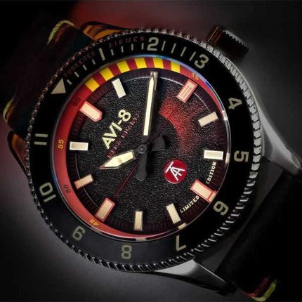 Orologio da uomo AVI-8 Flyboy Tuskegee Airmen Limited Edition Licata quadrante nero al quarzo AV-4103-01 con cinturino extra