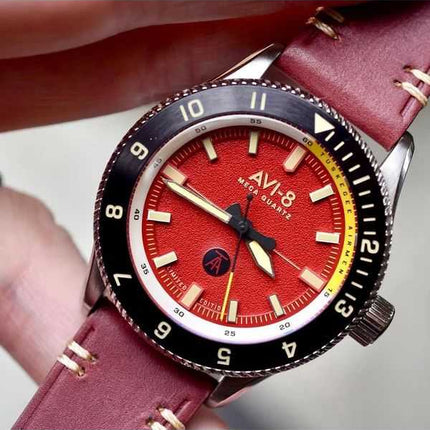 Orologio da uomo AVI-8 Flyboy Tuskegee Airmen Limited Edition Ramitelli Red Dial Quartz AV-4103-04 con cinturino extra