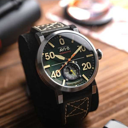 AVI-8 Dambuster Chadwick Meca-Quartz Cinturino in pelle verde foresta Quadrante verde Orologio da uomo AV-4113-02