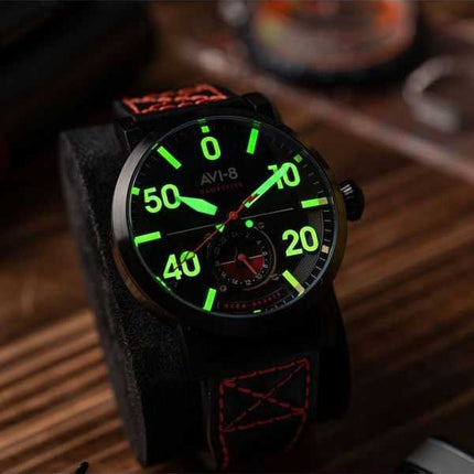 AVI-8 Dambuster Chadwick Meca-Quartz Cinturino in pelle nero carbone Quadrante nero Orologio da uomo AV-4113-03