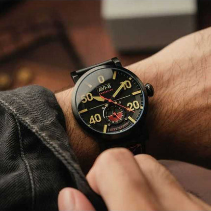 AVI-8 Dambuster Chadwick Meca-Quartz Cinturino in pelle nero carbone Quadrante nero Orologio da uomo AV-4113-03