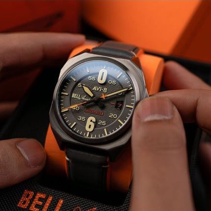 Orologio da uomo AVI-8 Bell X-1 Machbuster automatico con cinturino in pelle e quadrante grigio ferro AV-4115-06