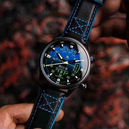 Orologio da uomo automatico AVI-8 Hawker Harrier HUD con cinturino in pelle e quadrante blu sfumato AV-4117-01