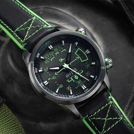 Orologio da uomo automatico AVI-8 Hawker Harrier HUD con cinturino in pelle e quadrante nero sfumato AV-4117-02