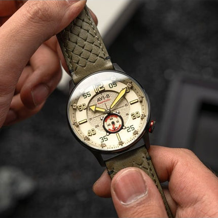 Orologio da uomo AVI-8 Hawker Typhoon Baldwin automatico con cinturino in pelle e quadrante cachi scuro AV-4119-04