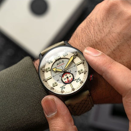 Orologio da uomo AVI-8 Hawker Typhoon Baldwin automatico con cinturino in pelle e quadrante cachi scuro AV-4119-04