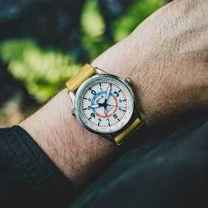 AVI-8 Flyboy Wingman Worldtimer GMT Automatico Cinturino Verde Sabbia Quadrante Crema Orologio da Uomo AV-4120-02 Con Cinturino
