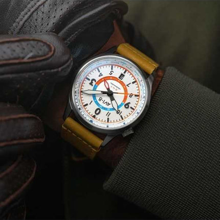 AVI-8 Flyboy Wingman Worldtimer GMT Automatico Cinturino Verde Sabbia Quadrante Crema Orologio da Uomo AV-4120-02 Con Cinturino