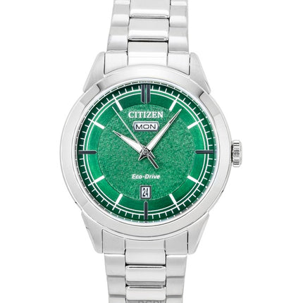 Orologio da uomo Citizen Eco-Drive AW0151-85X con quadrante verde in acciaio inossidabile e impermeabilità fino a 100 metri.