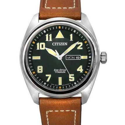 Orologio da uomo Citizen Eco-Drive Super Titanium cinturino in pelle quadrante verde BM8560-11X 100M