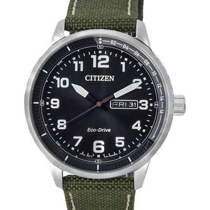 Orologio da uomo Citizen Urban Eco-Drive cinturino in nylon verde quadrante nero BM8590-10E 100M