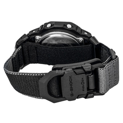 Orologio da uomo Casio G-Shock con cinturino in tessuto, movimento digitale al quarzo, modello DW-5600MNC-1, impermeabile fino a 200 metri.