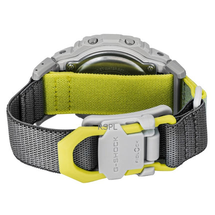 Orologio da uomo Casio G-Shock con cinturino in tessuto, movimento digitale al quarzo, modello DW-5600MNC-7A8, impermeabile fino a 200 metri.