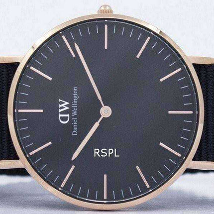 Orologio unisex di quarzo classico nero DW00100150 di Daniel Wellington