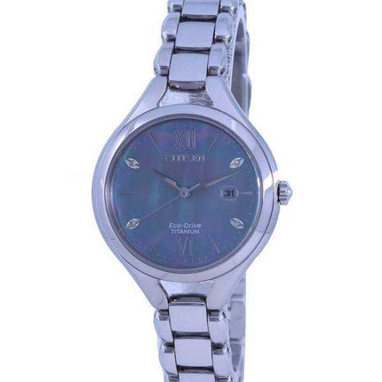 Orologio da donna Citizen in madreperla con quadrante in titanio Eco-Drive EW2560-86X