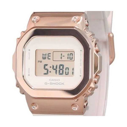 Casio G-Shock Orologio da donna digitale con cinturino in resina placcato in oro rosa e lunetta in ioni al quarzo GM-S5600UPG-4