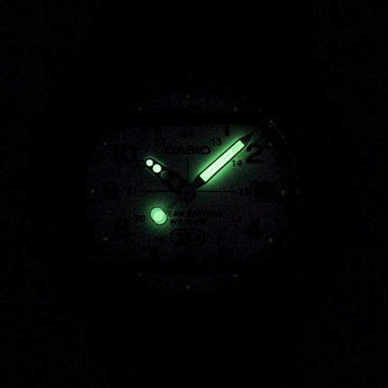 Orologio da uomo analogico bianco Casio Enticer HDA-600B-7BVDF HDA600B-7BVDF