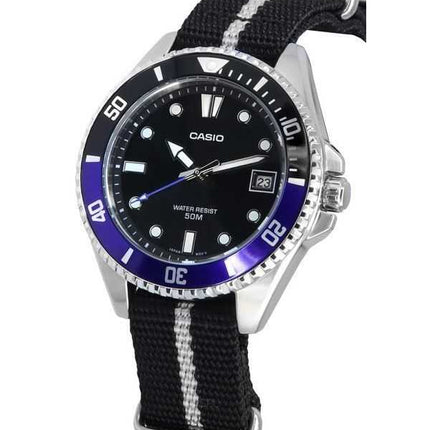 Orologio da uomo Casio analogico standard con cinturino in tessuto quadrante nero al quarzo MDV-10C-1A2