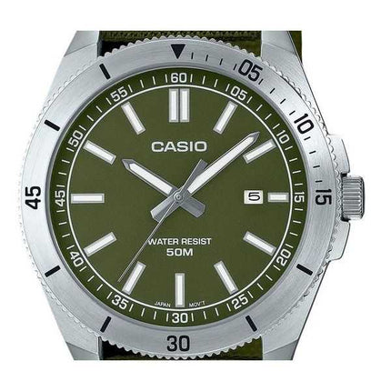 Orologio da uomo Casio MTP-B155C-3E con cinturino in tessuto analogico standard quadrante verde al quarzo