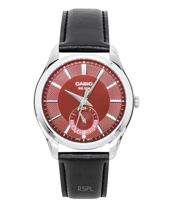Orologio da uomo Casio analogico con cinturino in pelle e quadrante rosso, al quarzo, modello MTP-B315L-4AV
