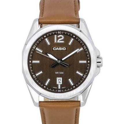 Orologio da uomo Casio analogico standard con cinturino in pelle quadrante marrone al quarzo MTP-E725L-5A